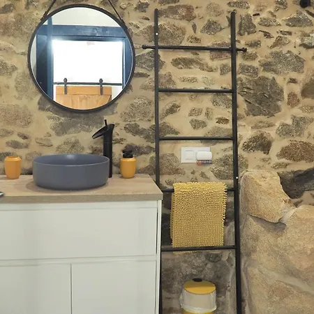 Apartament Muralla Sacra *