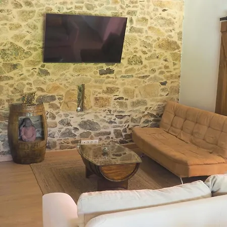 Apartament Muralla Sacra Sober