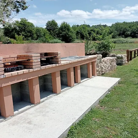 Apartament Muralla Sacra